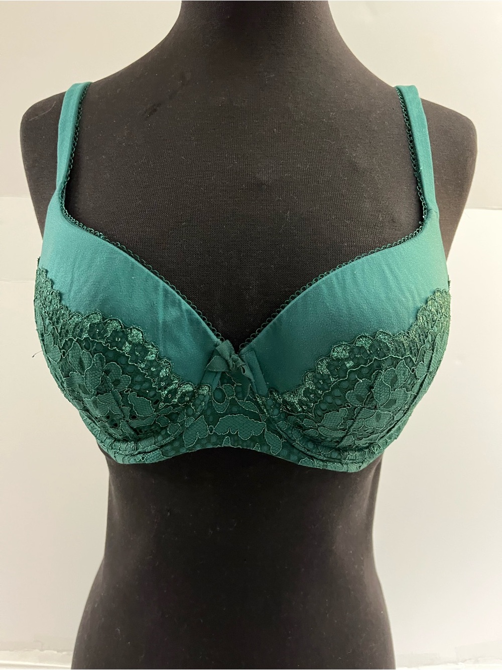 Victoria's Secret Teal Lace Underwire Bra